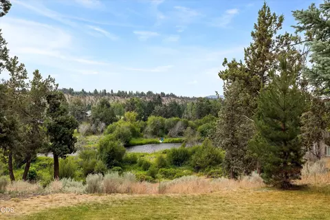 View/Area - 20007 Beaver Ln, Bend, OR 97703 photo 1 of 9