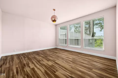 Bedroom - 20007 Beaver Ln, Bend, OR 97703 photo 3 of 5