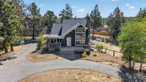 Exterior - 63928 Sunset Dr, Bend, OR 97703 photo 2 of 8