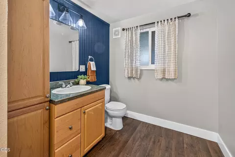 Bath - 63928 Sunset Dr, Bend, OR 97703 photo 3 of 3