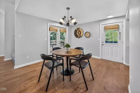 Dining - 63928 Sunset Dr, Bend, OR 97703 photo 2 of 3