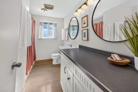 Bath - 63928 Sunset Dr, Bend, OR 97703 photo 1 of 3
