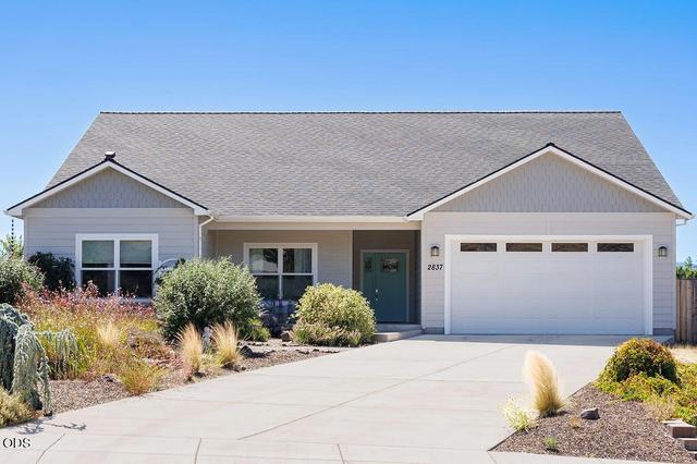 2837 Morning View Dr, Medford, OR 97504