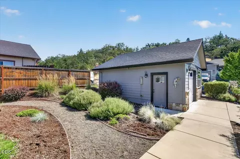 367 Avalon Ter, Eagle Point, OR 97524 photo 31