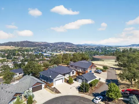 367 Avalon Ter, Eagle Point, OR 97524 photo 37