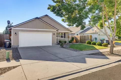 609 Allison Way, Medford, OR 97501