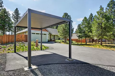 Exterior - 19563 Apache Rd, Bend, OR 97702 photo 16 of 16