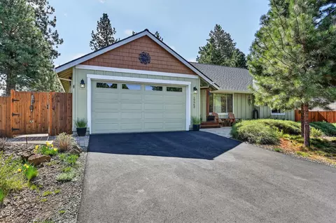 Exterior - 19563 Apache Rd, Bend, OR 97702 photo 2 of 16