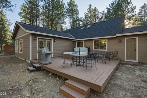 Exterior - 14907 Snafflebit, Sisters, OR 97759 photo 4 of 18