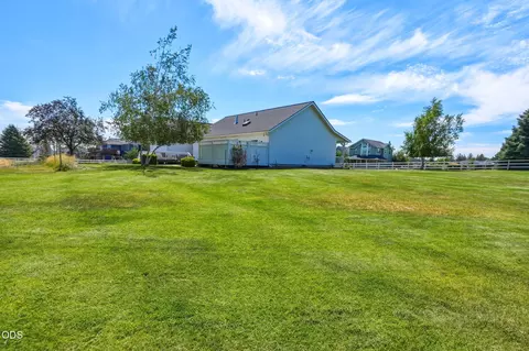 Exterior - 21493 Bradetich Loop, Bend, OR 97701 photo 15 of 15
