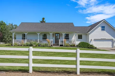 Exterior - 21493 Bradetich Loop, Bend, OR 97701 photo 2 of 15