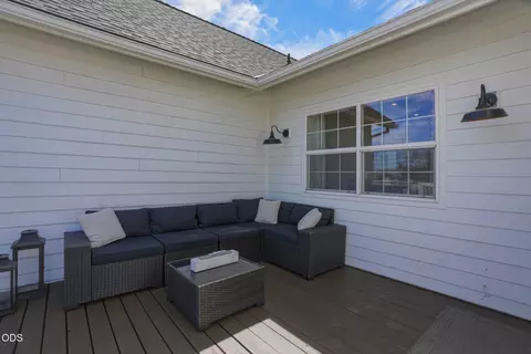 Exterior - 21493 Bradetich Loop, Bend, OR 97701 photo 9 of 15