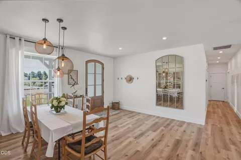 Dining - 21493 Bradetich Loop, Bend, OR 97701 photo 2 of 2