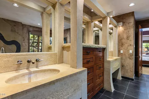 Bath - 65862 Bearing Dr, Bend, OR 97701 photo 1 of 11
