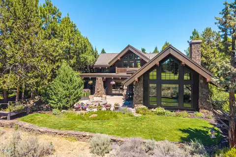 Exterior - 65862 Bearing Dr, Bend, OR 97701 photo 6 of 8