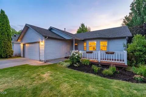 21326 Starling Dr, Bend, OR 97701