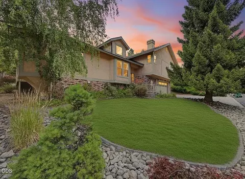 248 Mountain View Blvd, Klamath Falls, OR 97601
