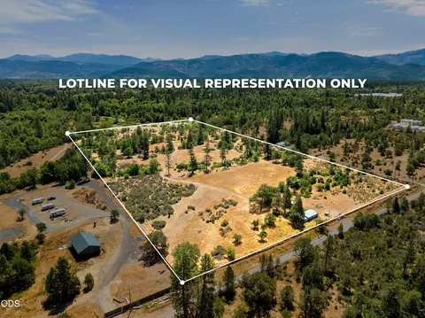 View/Area - 699 Pine Cone Dr, Cave Junction, OR 97523 photo 9 of 9