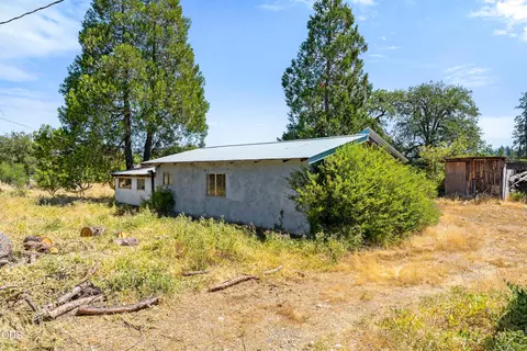 Exterior - 699 Pine Cone Dr, Cave Junction, OR 97523 photo 1 of 5