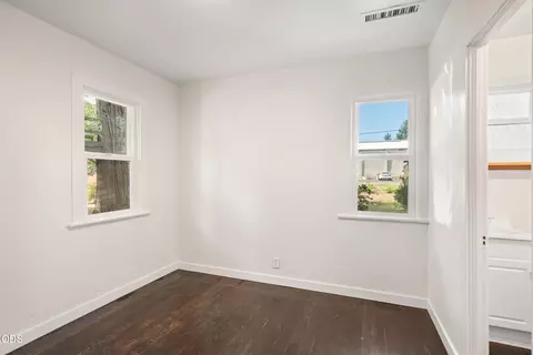Bedroom - 105 Maple St, Phoenix, OR 97535 photo 1 of 5