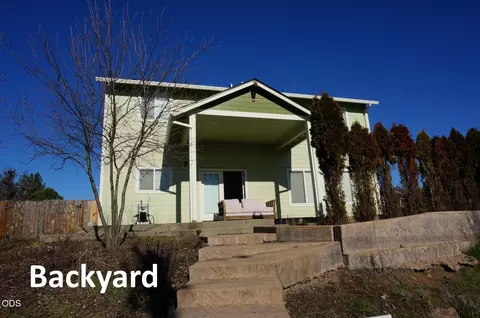1004 Ruby Mdws, Eagle Point, OR 97524 photo 3