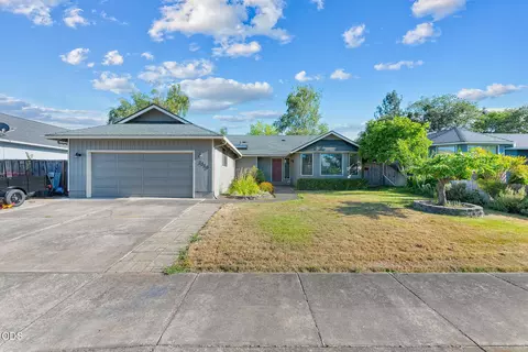 2310 Ridge Way, Medford, OR 97504
