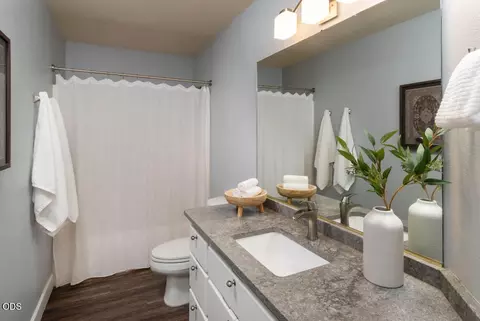 Bath - 59639 Saskatoon Ln, Bend, OR 97702 photo 5 of 5