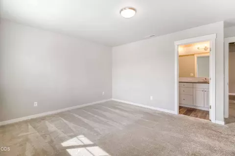 Bedroom - 61618 SE Depot Loop, Bend, OR 97702 photo 3 of 6
