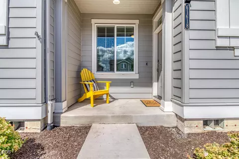 Exterior - 61618 SE Depot Loop, Bend, OR 97702 photo 3 of 6