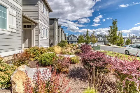 Exterior - 61618 SE Depot Loop, Bend, OR 97702 photo 4 of 6