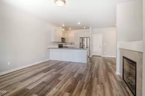 Living - 61618 SE Depot Loop, Bend, OR 97702 photo 5 of 5