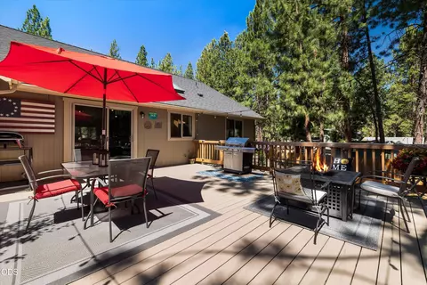 Exterior - 60134 Turquoise Rd, Bend, OR 97702 photo 7 of 22