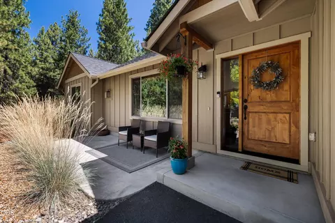 Exterior - 60134 Turquoise Rd, Bend, OR 97702 photo 3 of 22