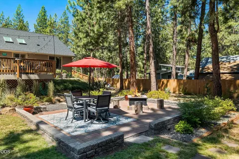 Exterior - 60134 Turquoise Rd, Bend, OR 97702 photo 13 of 22