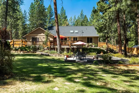Exterior - 60134 Turquoise Rd, Bend, OR 97702 photo 15 of 22