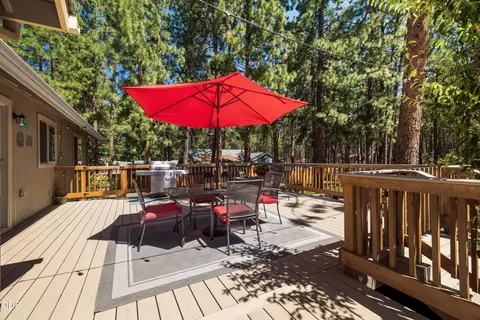 Exterior - 60134 Turquoise Rd, Bend, OR 97702 photo 6 of 22