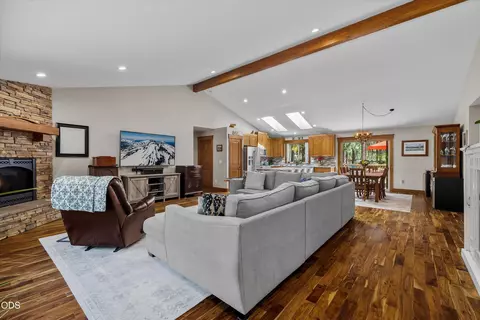 Living - 60134 Turquoise Rd, Bend, OR 97702 photo 1 of 5