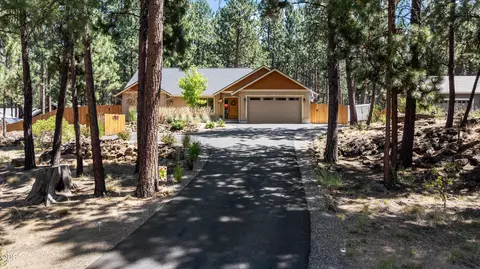 Exterior - 60134 Turquoise Rd, Bend, OR 97702 photo 2 of 22