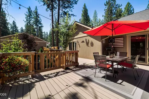 Exterior - 60134 Turquoise Rd, Bend, OR 97702 photo 8 of 22