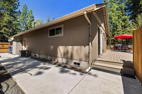 Exterior - 60134 Turquoise Rd, Bend, OR 97702 photo 11 of 22