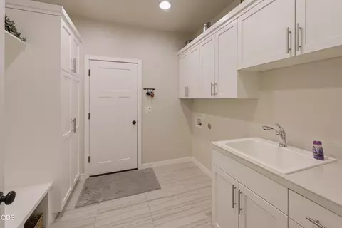 Other - 63137 Iner Loop, Bend, OR 97701 photo 11 of 11