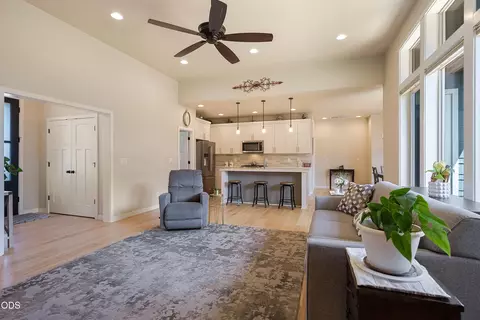 Other - 63137 Iner Loop, Bend, OR 97701 photo 5 of 11