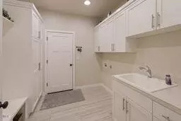 63137 Iner Loop, Bend, OR 97701 photo 30