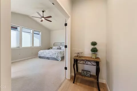 Entry Way - 63137 Iner Loop, Bend, OR 97701 photo 2 of 2