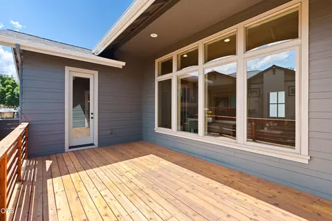 Exterior - 63137 Iner Loop, Bend, OR 97701 photo 4 of 5