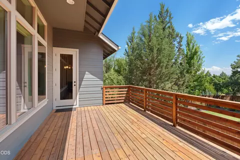 Exterior - 63137 Iner Loop, Bend, OR 97701 photo 5 of 5