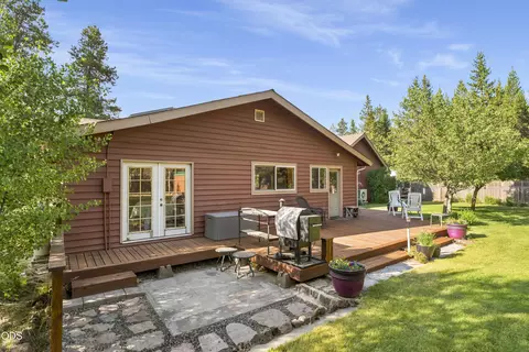 Exterior - 16191 Twin Dr, La Pine, OR 97739 photo 9 of 11