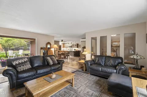 Living - 16191 Twin Dr, La Pine, OR 97739 photo 4 of 5