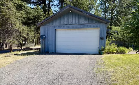 Exterior - 433 Potter St, Crescent, OR 97733 photo 4 of 9