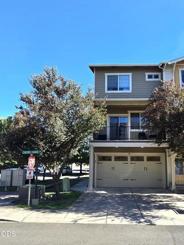88 Darlington St, Medford, OR 97501